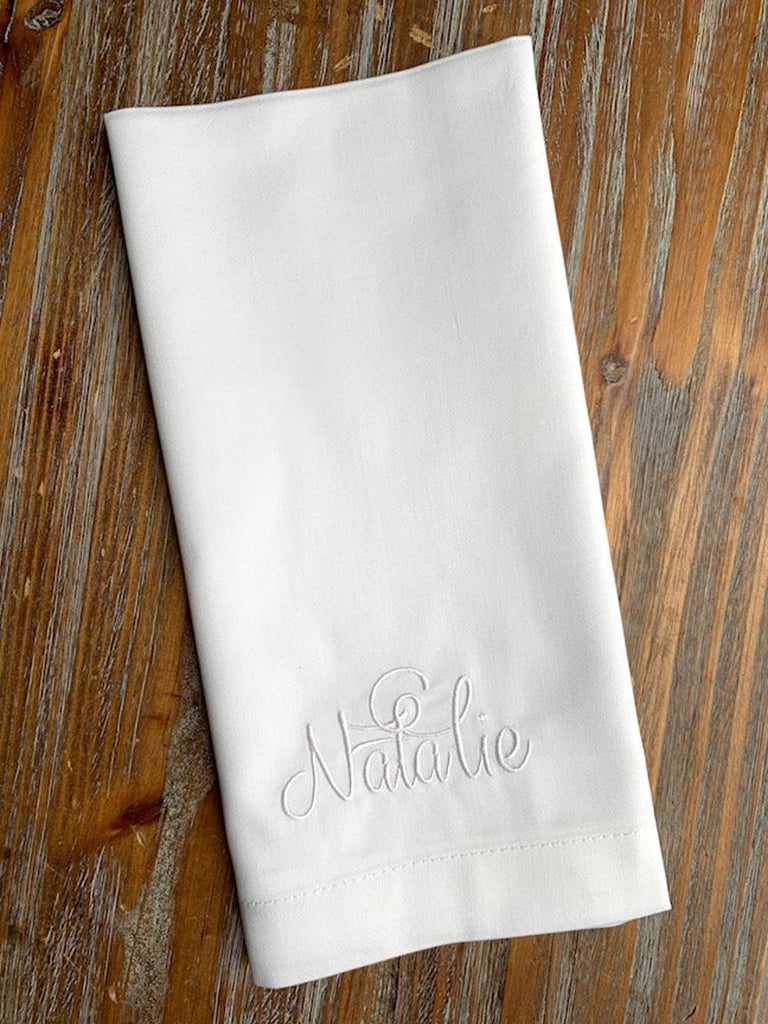 Place Cards Wedding Name Napkins, Set of 4 Names Cloth napkins, Lindsey Font - White Tulip Embroidery