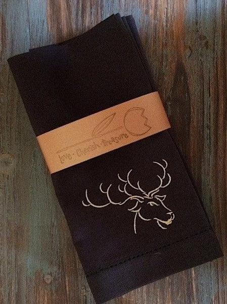 Reindeer Christmas Embroidered Cloth Napkins - Set of 4 napkins – White  Tulip Embroidery