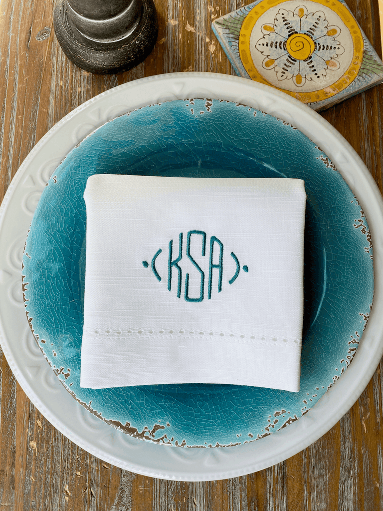 Retro Monogrammed Embroidered Cloth Dinner Napkins - Set of 4 napkins - White Tulip Embroidery