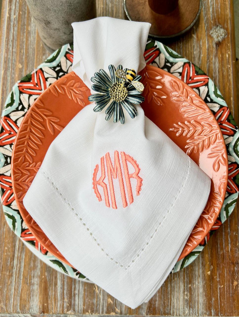 Scallop Monogrammed Cloth Dinner Napkins - Set of 4 napkins - White Tulip Embroidery