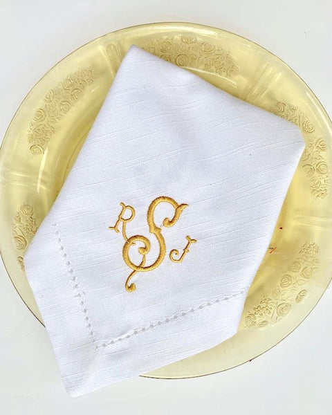 https://whitetulipembroidery.com/cdn/shop/products/southern-monogrammed-embroidered-cloth-napkins-white-tulip-embroidery-15_grande.jpg?v=1676309399