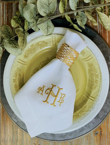 https://whitetulipembroidery.com/cdn/shop/products/southern-monogrammed-embroidered-cloth-napkins-white-tulip-embroidery-16_grande.jpg?v=1676309403
