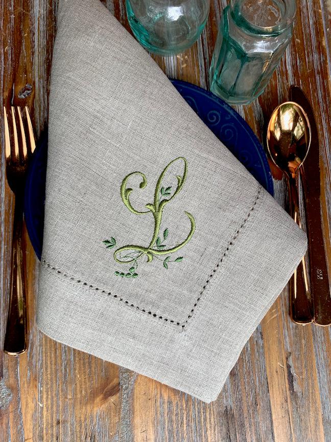 https://whitetulipembroidery.com/cdn/shop/products/sprig-monogrammed-embroidered-cloth-napkins-set-of-4-napkins-white-tulip-embroidery-5.jpg?v=1676311166